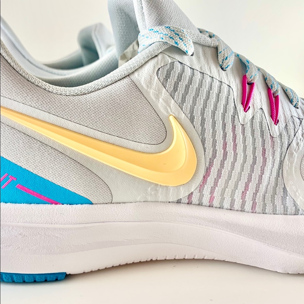 Nike In Season TR 8 - Picture 3 of 7